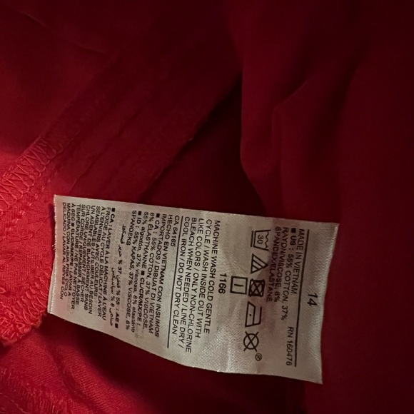 Old Navy High Rise Pixie Pants - Picture 2 of 3